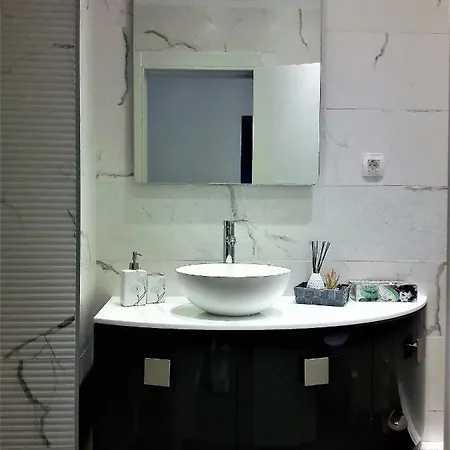 Apartament Ena *