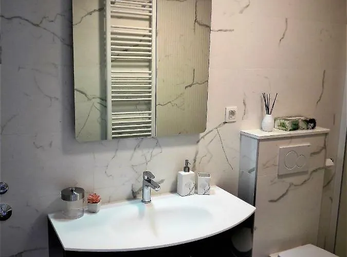 Ena Апартаменты Задар