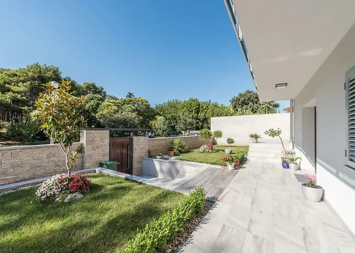 Διαμέρισμα Ena *