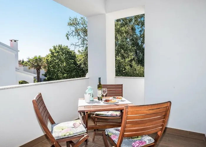 Ena Апартаменты Задар